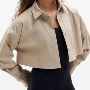 Athleta Mid-day Ultra Cropped Beige Button-Front Shirt Jacket